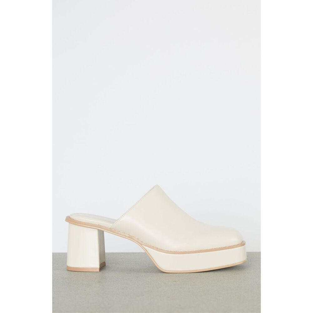 OAK + FORT PLATFORM CLOGS Mules size 6‎ Cream Block Heel Chunky